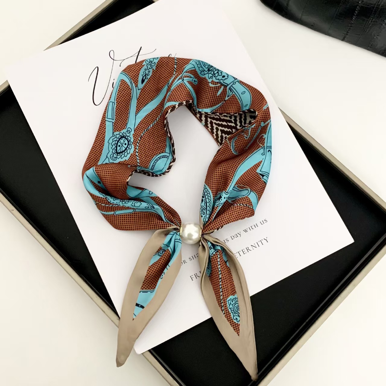 한국 스타일 우아한 진주 자석 스카프 여성 여름 다용도 - Ascot Neck Scarf 리뷰 및 가격