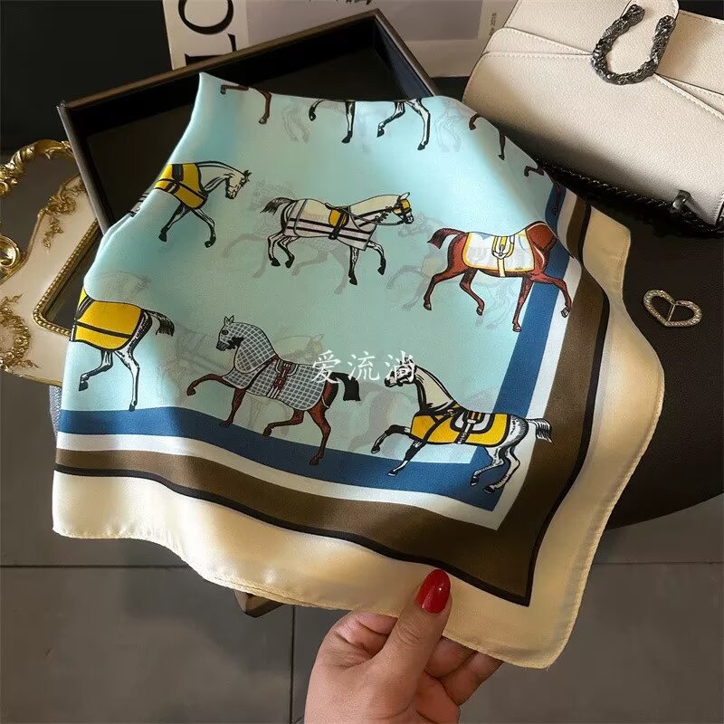 여성을위한 70cm 스퀘어 스카프 레트로 프린트 새틴  - Ascot Neck Scarf 리뷰 및 가격